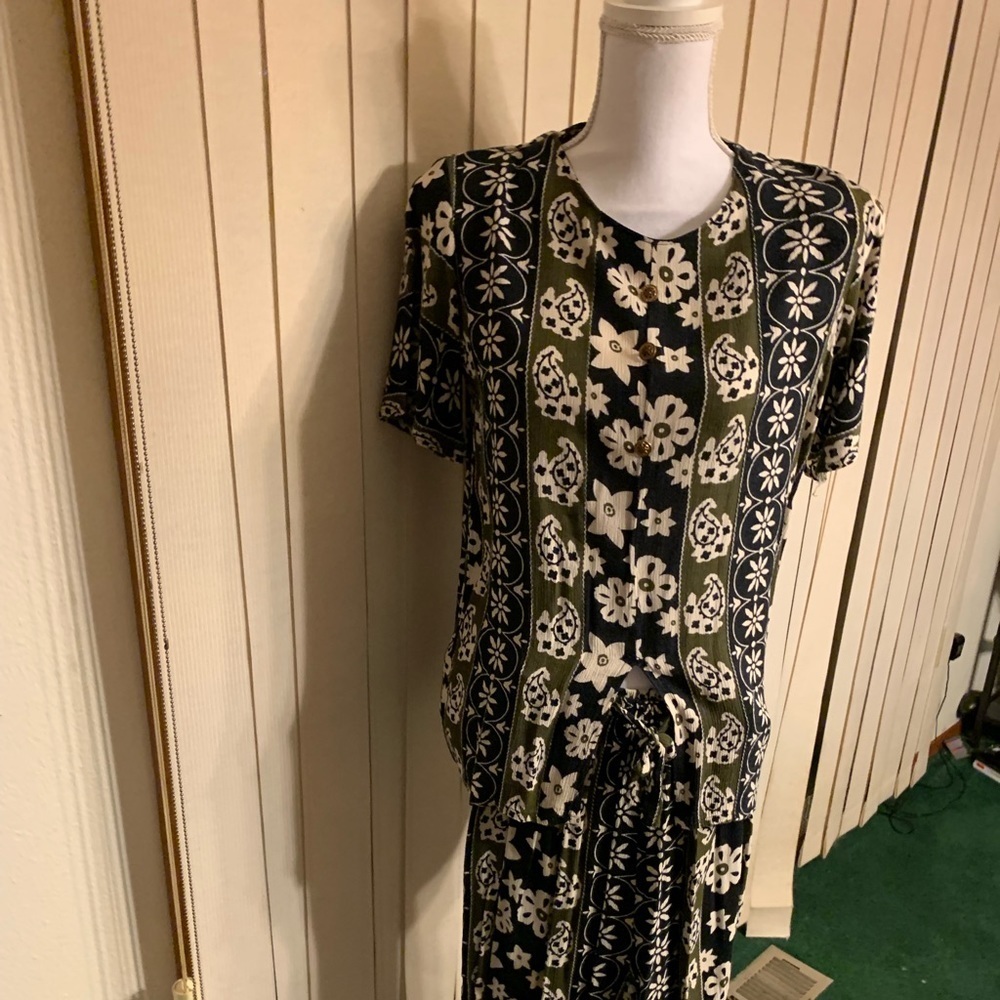 Two pieces top and Pants
